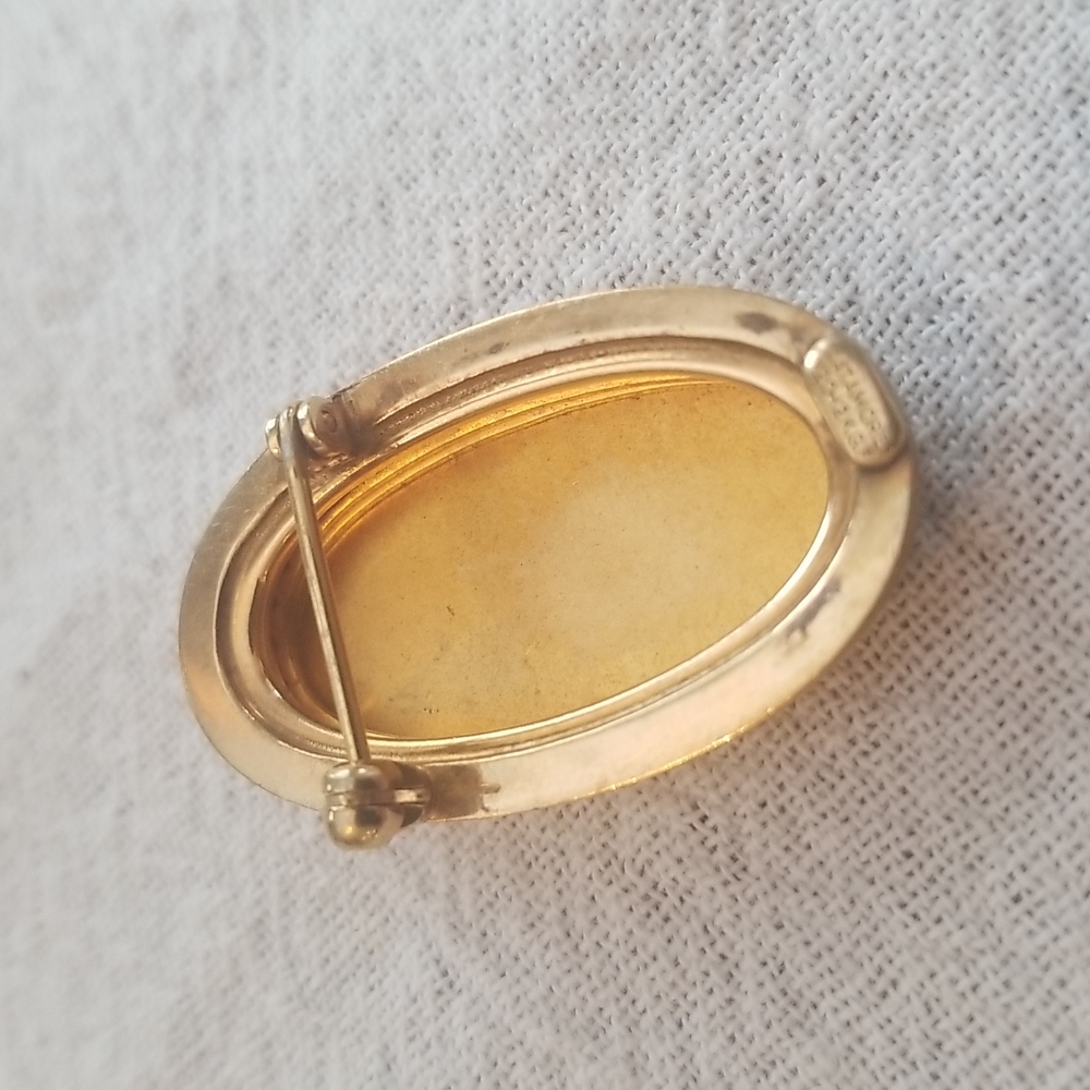 CATAMORE Vintage Signed Gold Filled Brooch - Picture 5 of 6